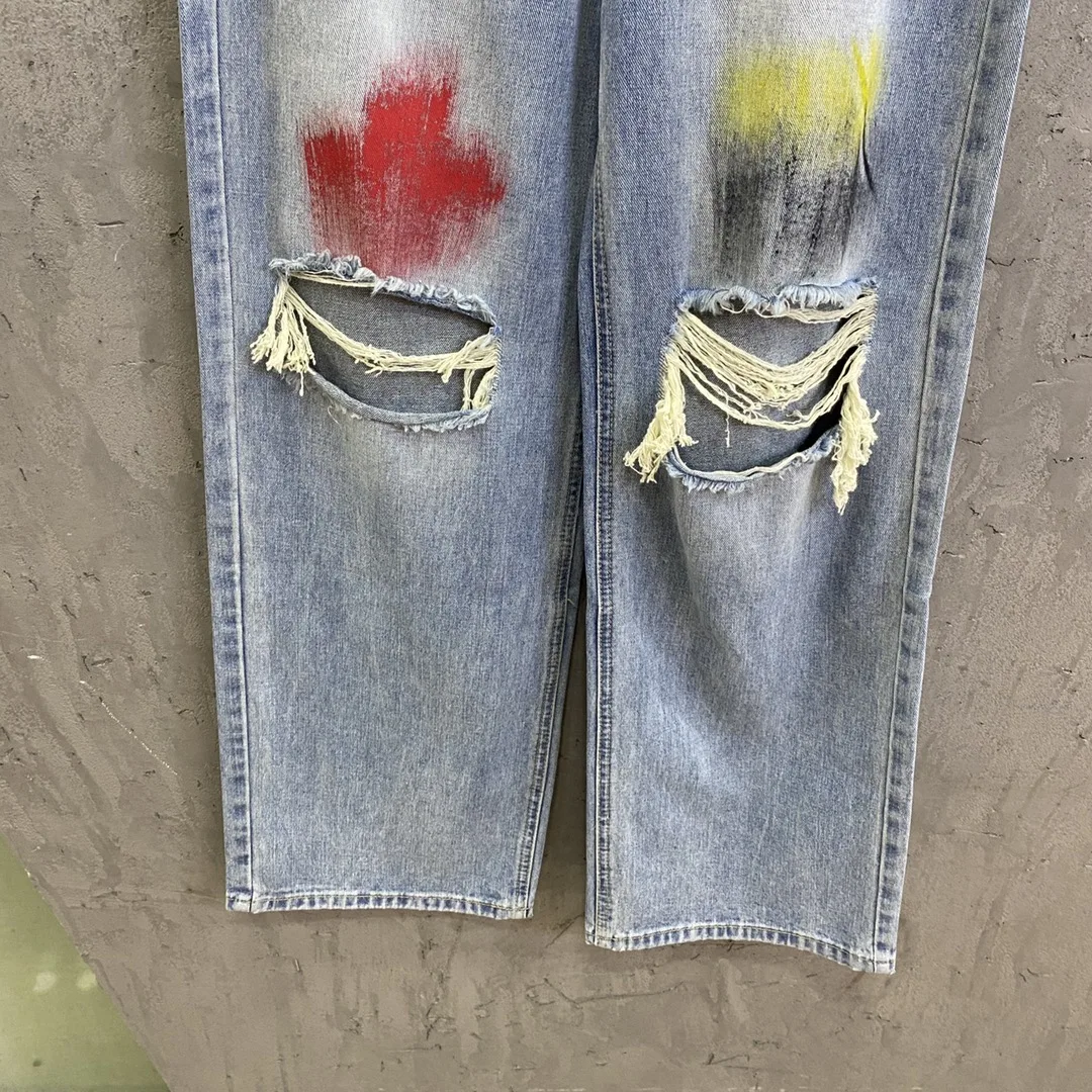 Летние яркие брюки с граффити 2023 года с прямыми штанинами и перфорированными тонкими женскими джинсами, длинные брюки