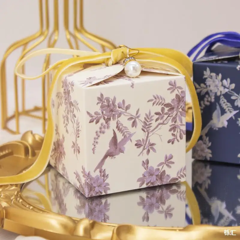 Свадебная коробка конфет в европейском стиле, Изысканный узор в виде цветов и птиц С жемчужными подвесками, лентами, украшением подарочных коробок для вечеринок